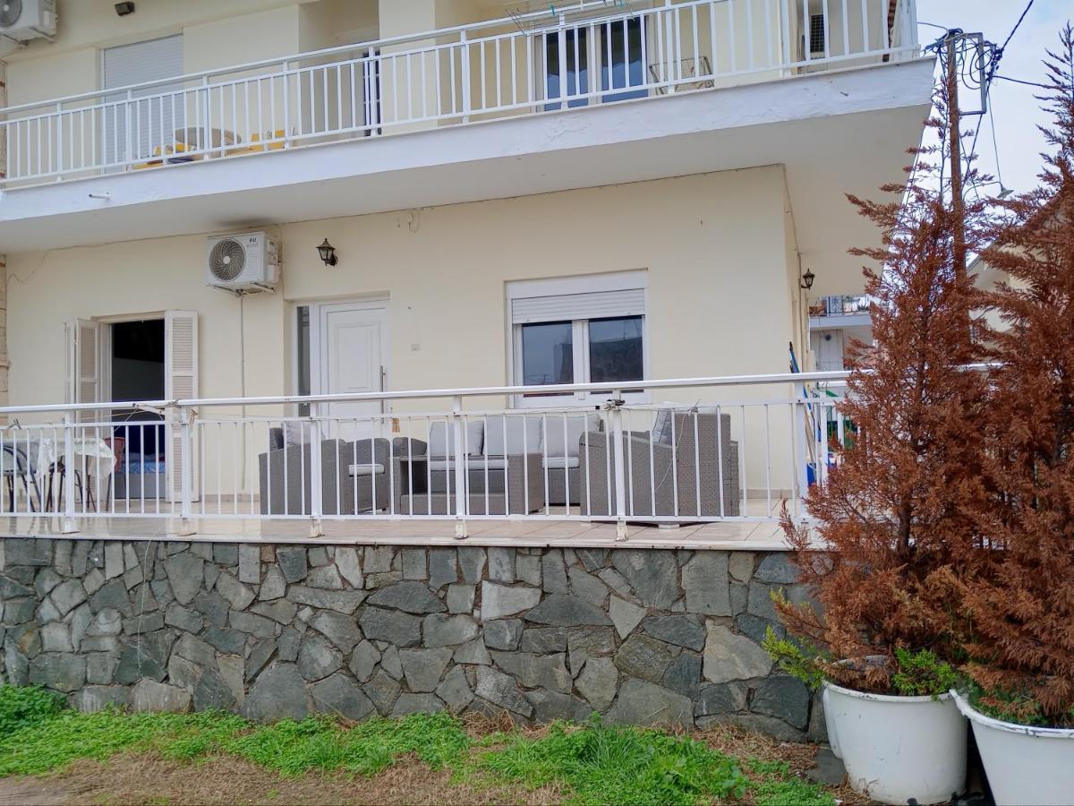 Irida Apartments Nea Skioni Exterior foto